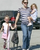 Беременная Дженифер Гарнер с детьми фото